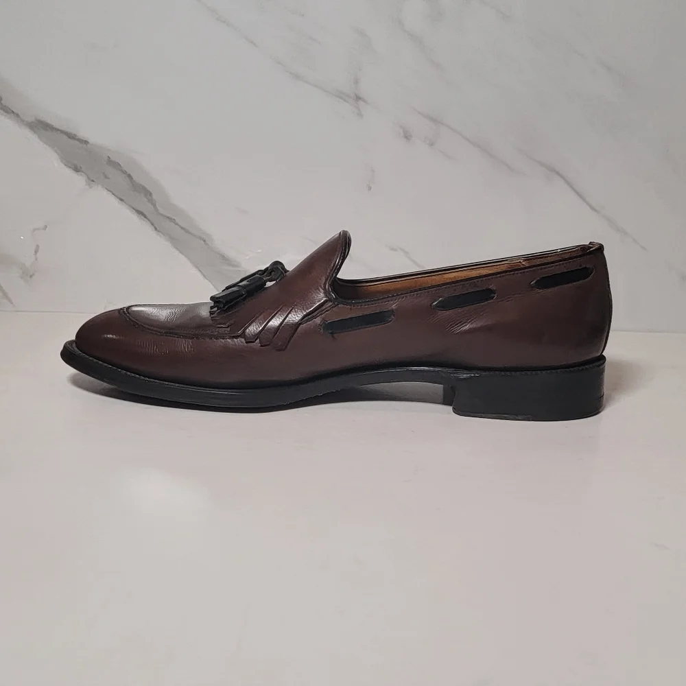 Men's Almond Toe kilt tasell leather loafers Size 11